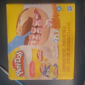 Play-Doh Dentist Set with Accessories